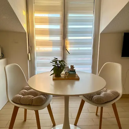 Sara Lägenhet Makarska