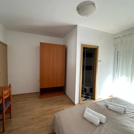 Sara Appartement Makarska